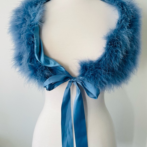 BEBE NWOT DYED MARABOU FEATHER BLUE SHAWL SCARF - Picture 7 of 12